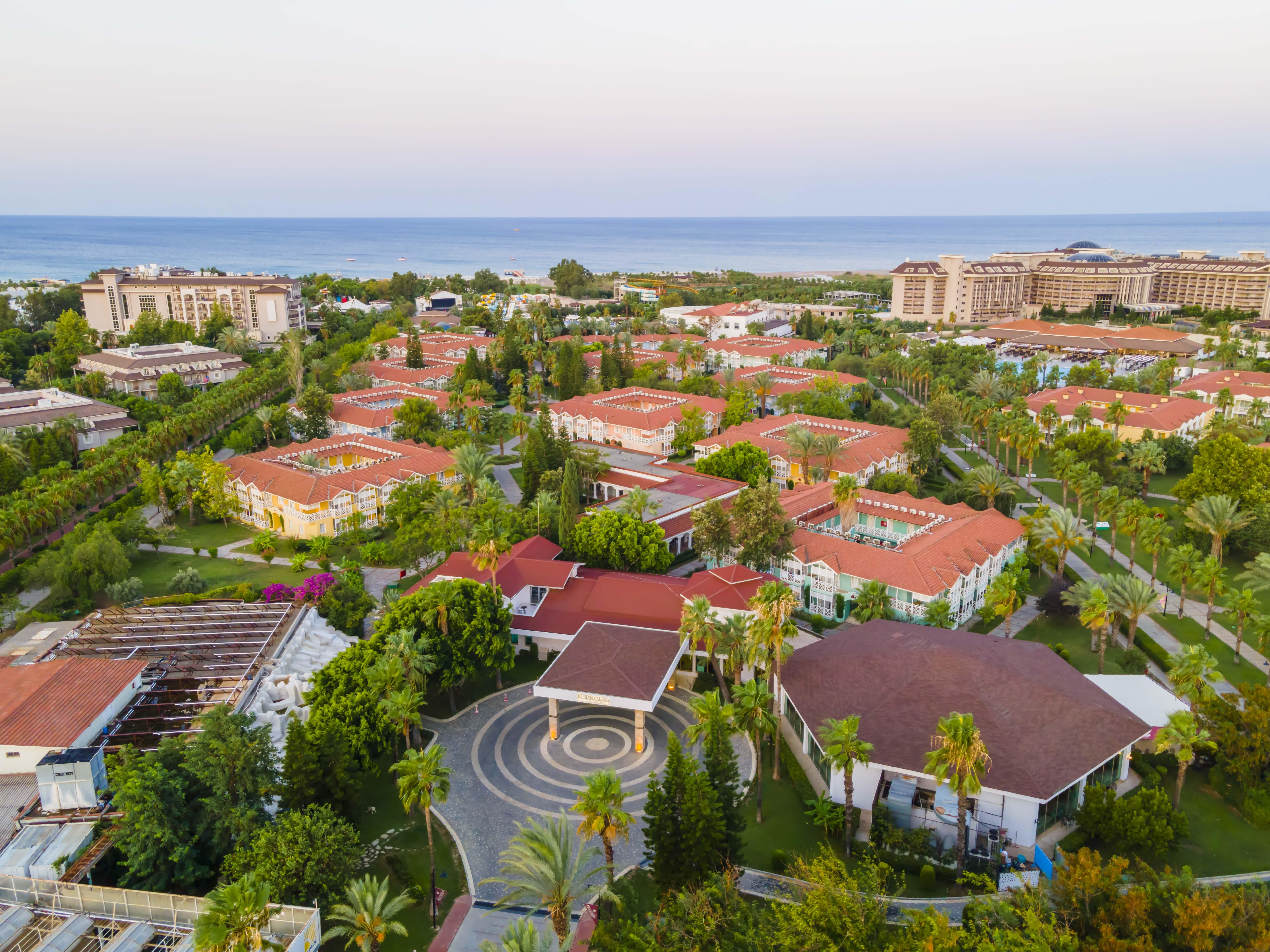 Euphoria Palm Beach Resort Кизилагач Экстерьер фото